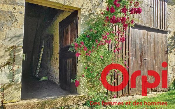 Maison à vendre    5 pièces •  Bellou-le-Trichard