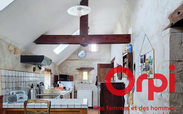 Maison à vendre    5 pièces •  Bellou-le-Trichard