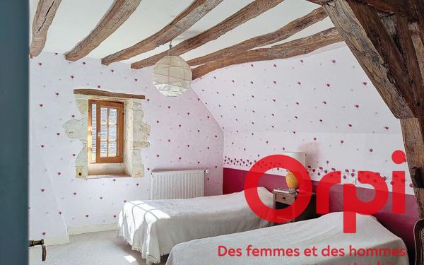 Maison à vendre    5 pièces •  Bellou-le-Trichard