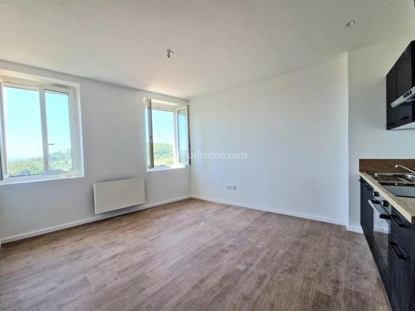 Vente                                                      Appartement
                        
                     2 pièces                      38 m2                     à Callas