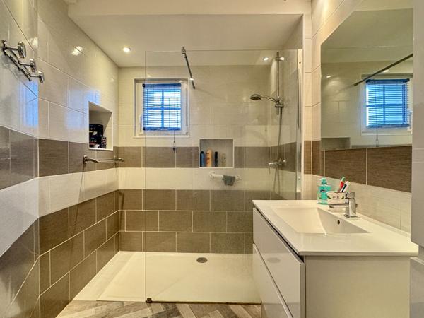 Maison Saint-saturnin-du-bois 4 pièce(s) 100 m2