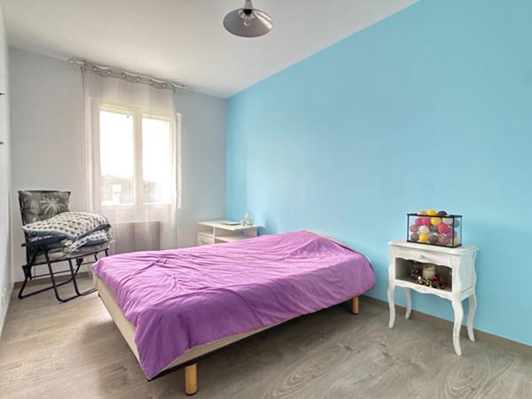 Maison Saint-saturnin-du-bois 4 pièce(s) 100 m2