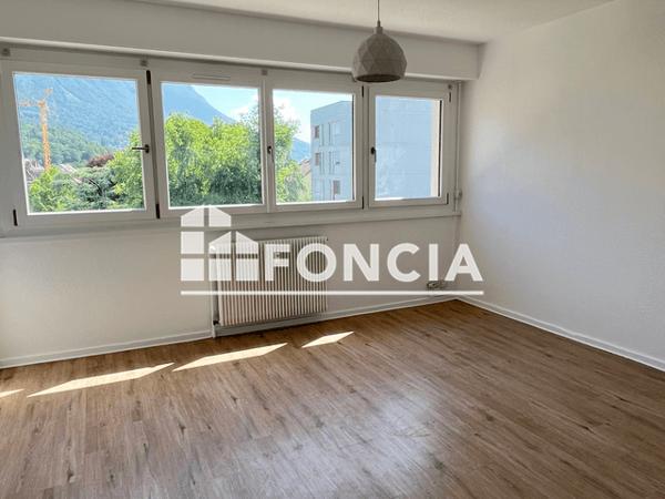 Location Studio 32.28 m² - 99 BOULEVARD DES ALLOBROGES Bonneville 74130