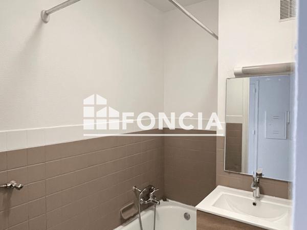 Location Studio 32.28 m² - 99 BOULEVARD DES ALLOBROGES Bonneville 74130