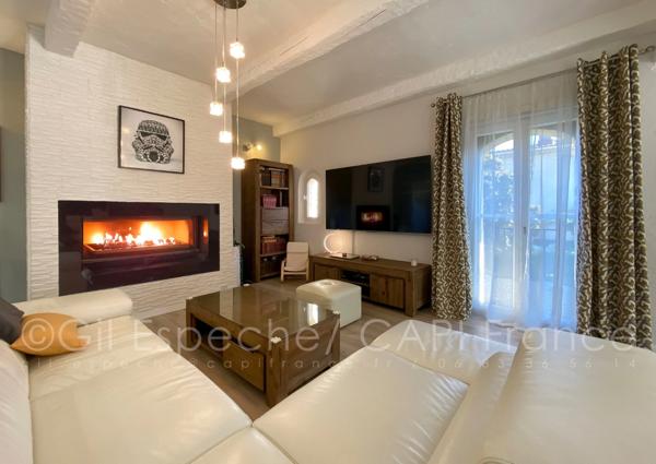 À VENDRE – MAISON 245 m² DIVISÉE EN DEUX LOGEMENTS – PISCINE, JARDIN ET GARAGE - VILLENEUVE LOUBET (06)