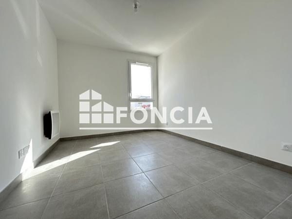 Location Appartement 4 pièces 81.81 m² - Port Saint Louis Du Rhone 13230