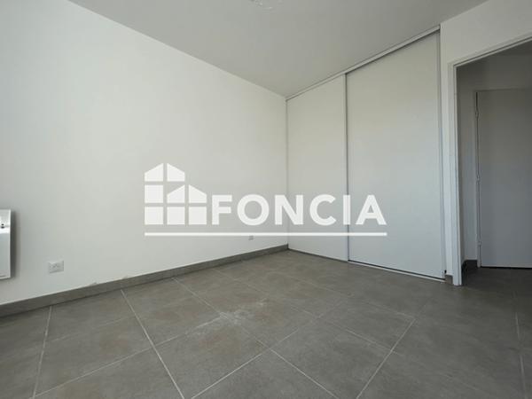 Location Appartement 4 pièces 81.81 m² - Port Saint Louis Du Rhone 13230