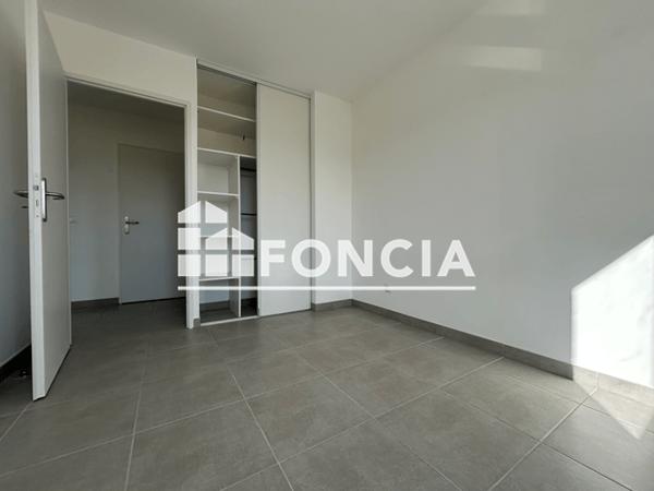 Location Appartement 4 pièces 81.81 m² - Port Saint Louis Du Rhone 13230