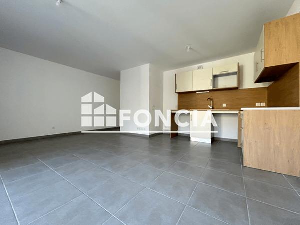 Location Appartement 4 pièces 81.81 m² - Port Saint Louis Du Rhone 13230
