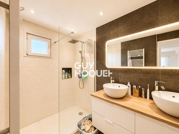 Mandelieu-la-Napoule - Appartement 3 pièces avec vue mer