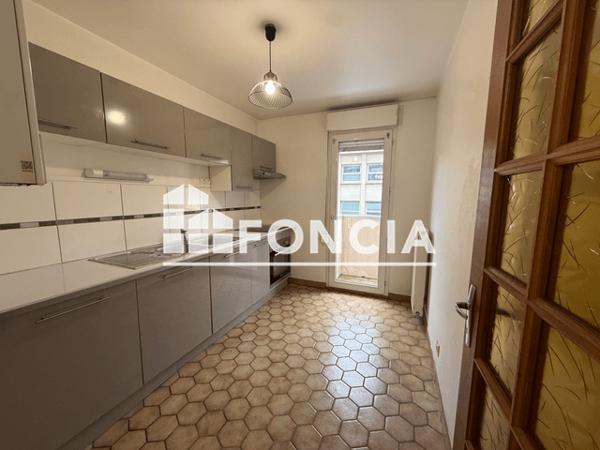 Location Appartement 3 pièces 84.4 m² - RUES THIERS SEVIGNE BD GAMBETT Charleville Mezieres 08000