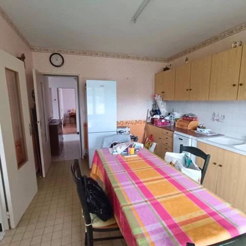 Maison familiale à Abbeville, 5 pièces et jardin spacieux