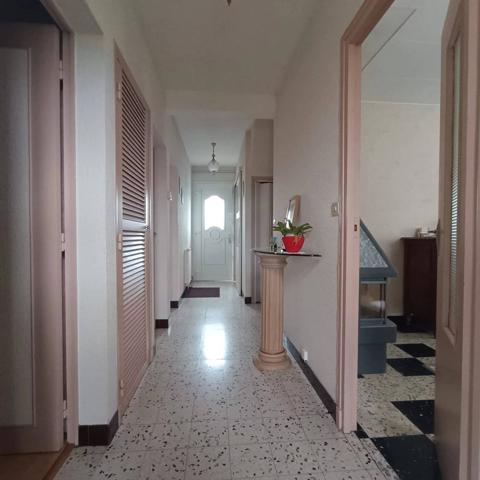 Maison familiale à Abbeville, 5 pièces et jardin spacieux