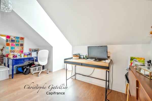 ✨ COUP DE CŒUR ASSURÉ – DERNIER ÉTAGE EN LISIÈRE DE FORÊT – AUCUN TRAVAUX ✨