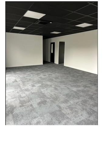 Bureaux 155m² – Beaucouze