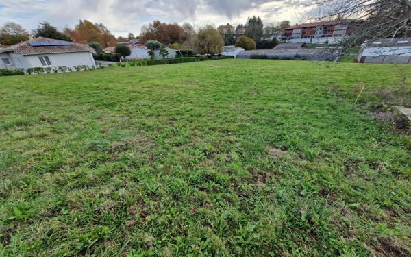 Terrain à vendre    Mugron