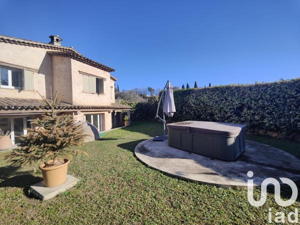 Appartement 4 pièces de 93 m² à La Colle-sur-Loup (06480)