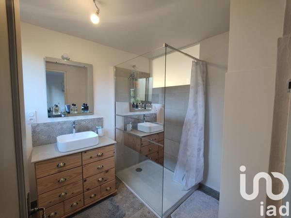 Appartement 4 pièces de 93 m² à La Colle-sur-Loup (06480)