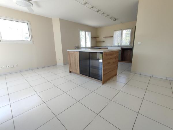 maison avec extension attenante