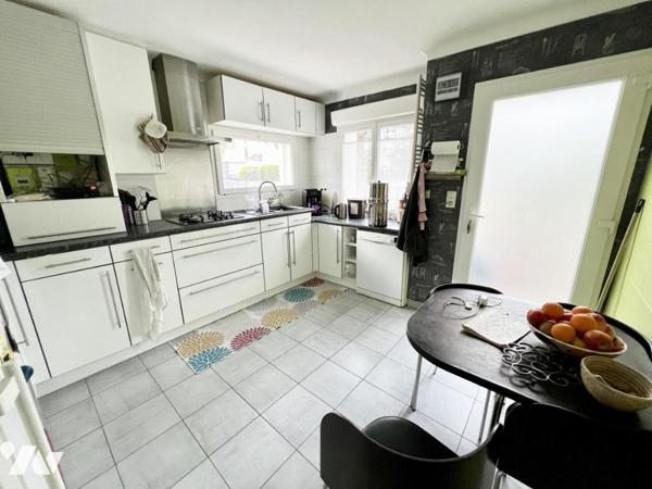 Maison d’habitation 3 chambres + bureau