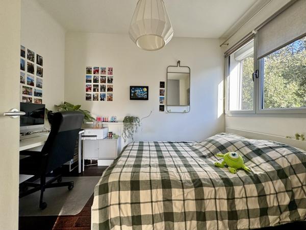 Maison  8 pièce(s)  5 chambre(s)  177.59 m²