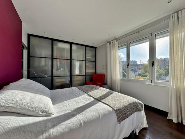 Maison  8 pièce(s)  5 chambre(s)  177.59 m²