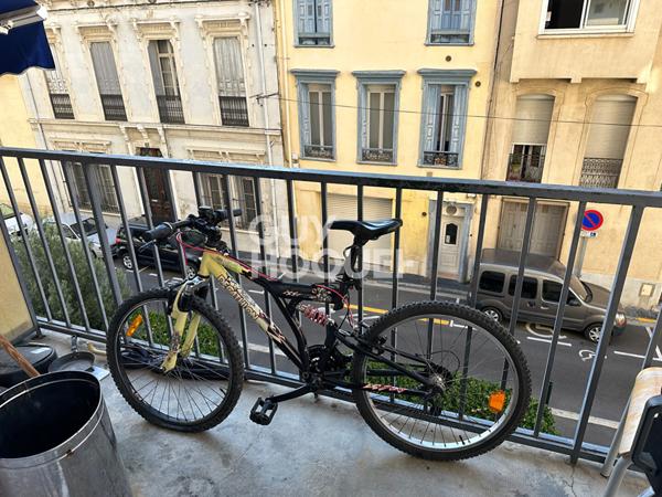 EXCLUSIVITÉ - A vendre à PERPIGNAN (66000) Secteur LYCEE ARAGO Appartement F2 avec balcon et cave
