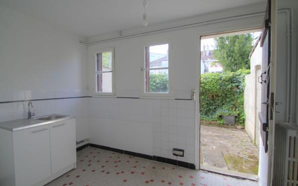 Maison à vendre    4 pièces • 78 m2 Saint-Jean-de-la-Ruelle