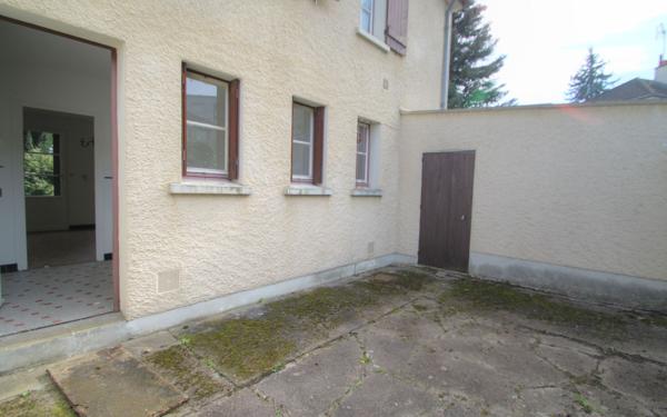 Maison à vendre    4 pièces • 78 m2 Saint-Jean-de-la-Ruelle