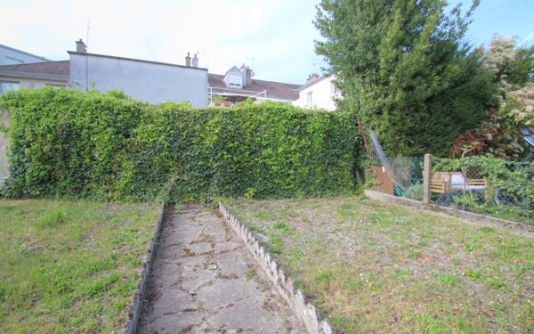 Maison à vendre    4 pièces • 78 m2 Saint-Jean-de-la-Ruelle