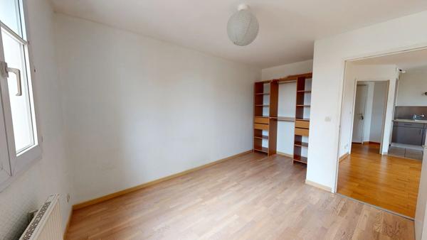 Location                                                      Appartement
                        
                     2 pièces                      50 m2                     à Chartres