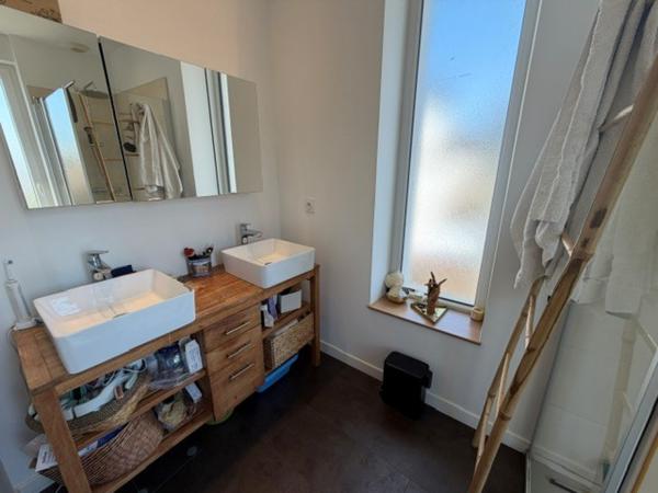 Maison
                                                                                                                                                                                                                                                                                                                        4 pièce(s)                                                                                                                                                                                                          2 chambre(s)                                                                                                                                                                                                          94  m²
