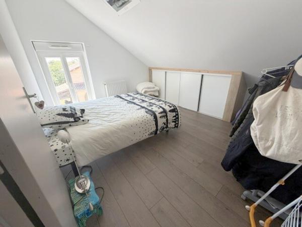 Maison
                                                                                                                                                                                                                                                                                                                        4 pièce(s)                                                                                                                                                                                                          2 chambre(s)                                                                                                                                                                                                          94  m²