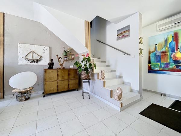 Villa 8 pièce(s) 5 chambre(s) 184 m²