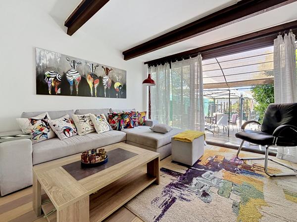 Villa 8 pièce(s) 5 chambre(s) 184 m²