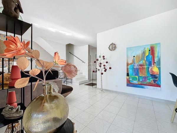 Villa 8 pièce(s) 5 chambre(s) 184 m²