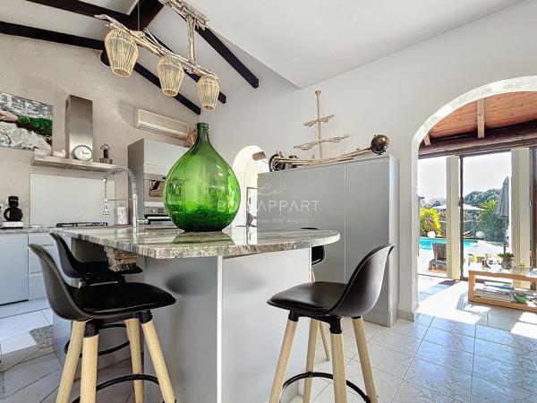 Villa 8 pièce(s) 5 chambre(s) 184 m²