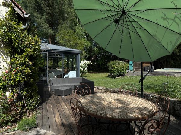 Maison à vendre 4 chambres, piscine, terrain de 3274m2 et dépendance aménagée