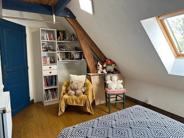 Maison à vendre 4 chambres, piscine, terrain de 3274m2 et dépendance aménagée