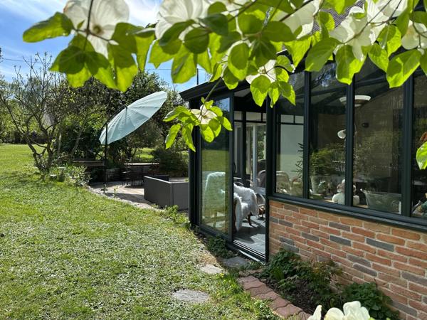 Maison à vendre 4 chambres, piscine, terrain de 3274m2 et dépendance aménagée