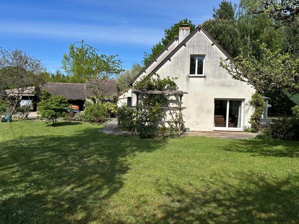 Maison à vendre 4 chambres, piscine, terrain de 3274m2 et dépendance aménagée