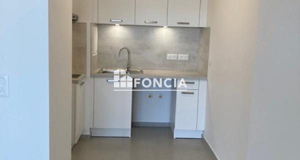 Location Appartement 2 pièces 41.4 m² - Ormesson-sur-marne 94490