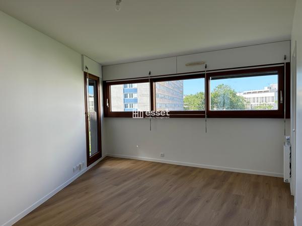 Location Appartement 2 pièces 50 m² - Paris 75012
