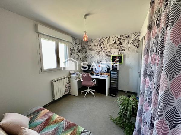 Maison familiale avec piscine, studio indépendant et suite parentale