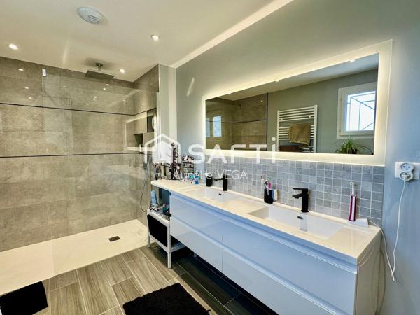 Maison familiale avec piscine, studio indépendant et suite parentale