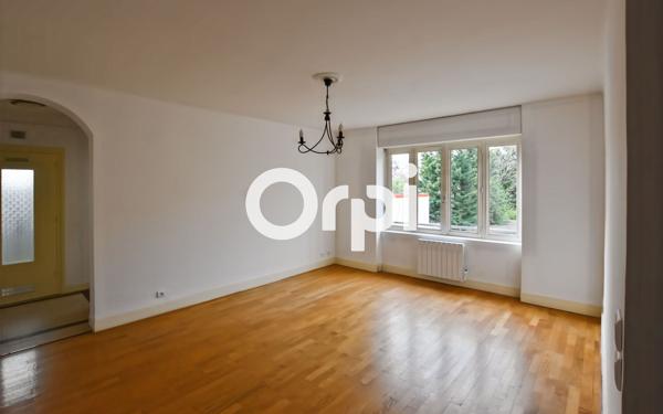 Appartement à louer    4 pièces •  Lyon 8