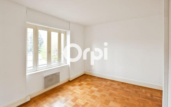 Appartement à louer    4 pièces •  Lyon 8