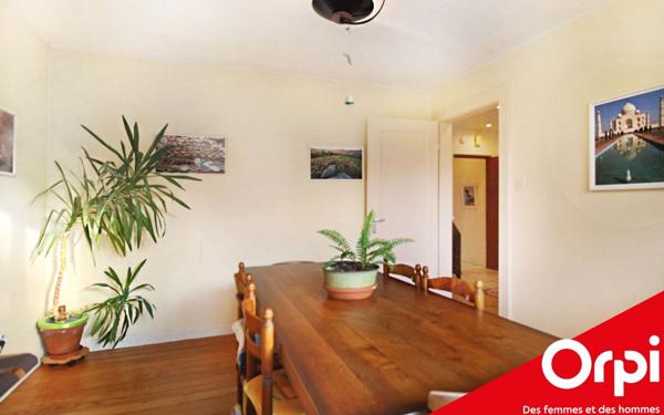 Appartement à vendre    2 pièces • 90 m2 Wintzenheim