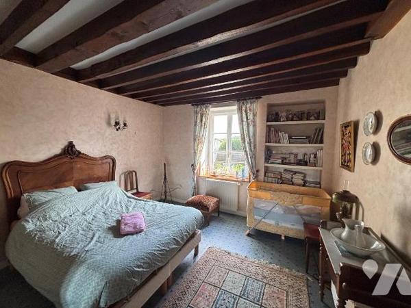Nouveau mandat, charmante maison de village située sur la commune de Givonne comprenant:

- a...