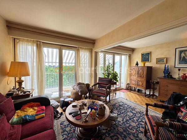 Vente
                Appartement96,28 m² - 5 Pièces -
                    ORLEANS (45100)